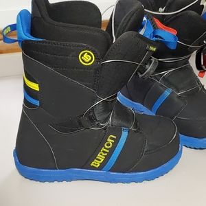 Burton size 6 snowboarding boots